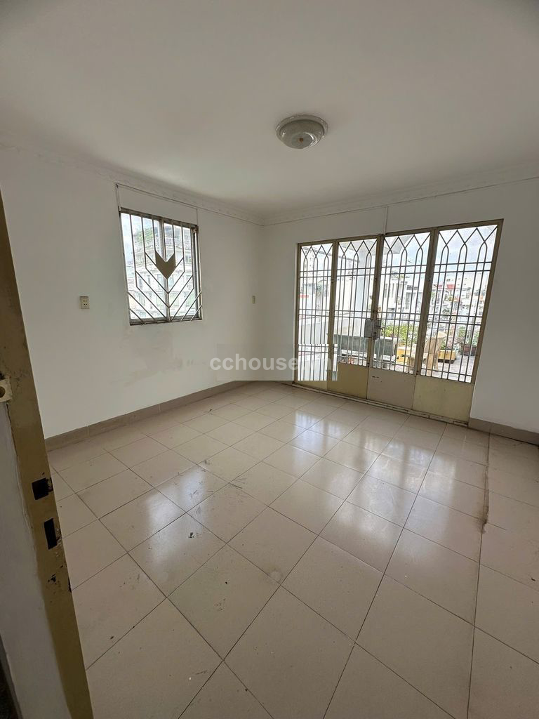 Cho thuê nhà MT Đặng Văn Ngữ, P.Phú Nhuận. DT 4x20m, 5 tầng