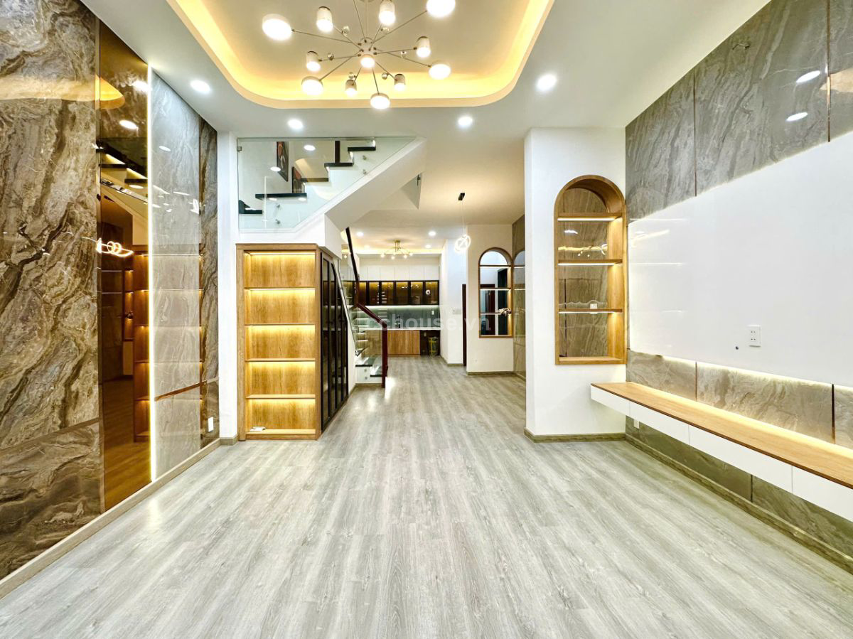 Toa-nha-5-tang--goc-3-mat-tien-vi-tri-vang--Q--Phu-nhuan-id8088