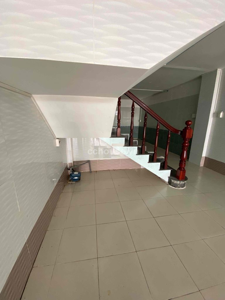 Cho thuê nhà MT Tân Thành, P.Chợ Lớn. DT 4x20m, 2 tầng