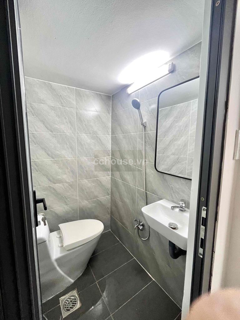 Nhà hẻm 1/ Lý thường kiệt .P14. Q10 .Dt: 4X10