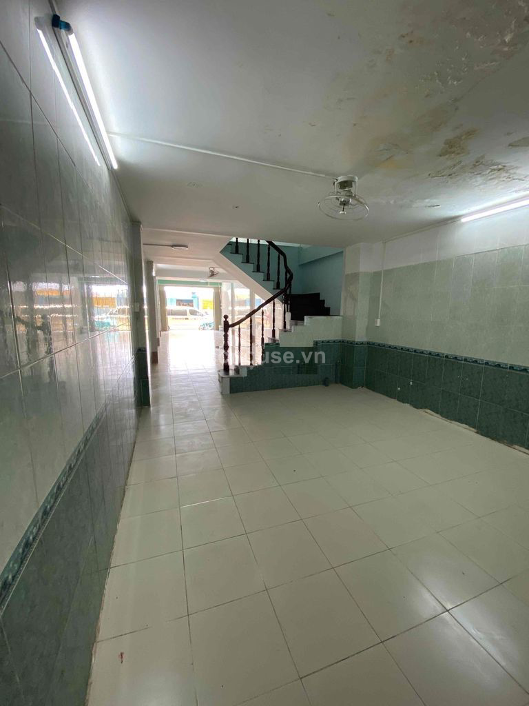 Cho thuê nhà MT Tân Thành, P.Chợ Lớn. DT 4x20m, 2 tầng