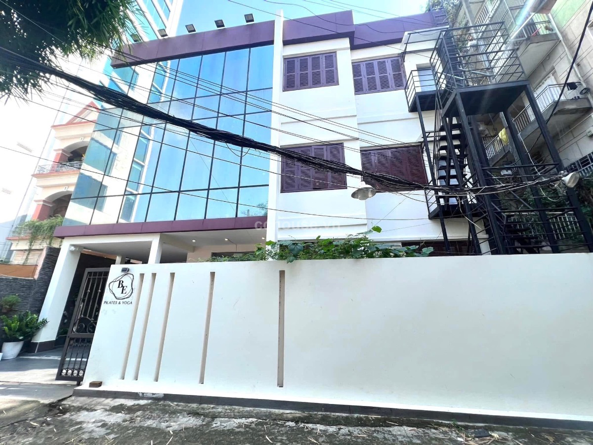 179D HAI BÀ TRƯNG ,QUẬN 3
 Diện tích: 15m x 15m Công nhận 225m2