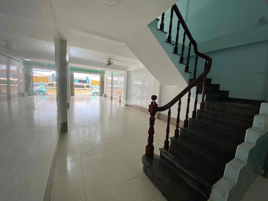 Cho thuê nhà MT Tân Thành, P.Chợ Lớn. DT 4x20m, 2 tầng