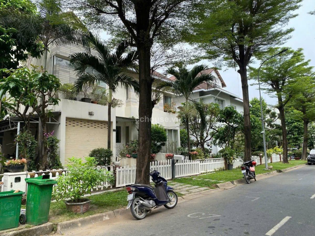 BIỆT THỰ LAN ANH VILLAGE. Diện Tích : 15*25m. Công Nhận 373m2. 3 Tầng. Giá Bán 200 Tỷ TL