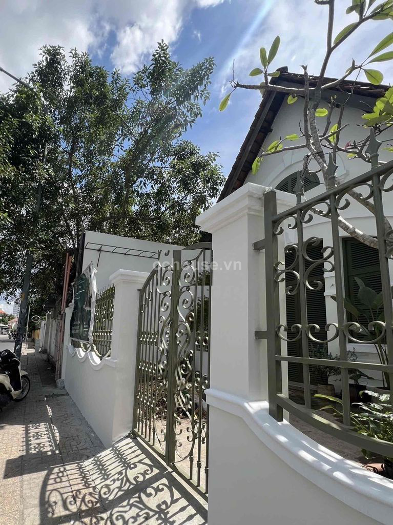 Cho thuê biệt thự MT Trần Quốc Toản, P.Xuân Hòa. DT 7x20m, 2 tầng