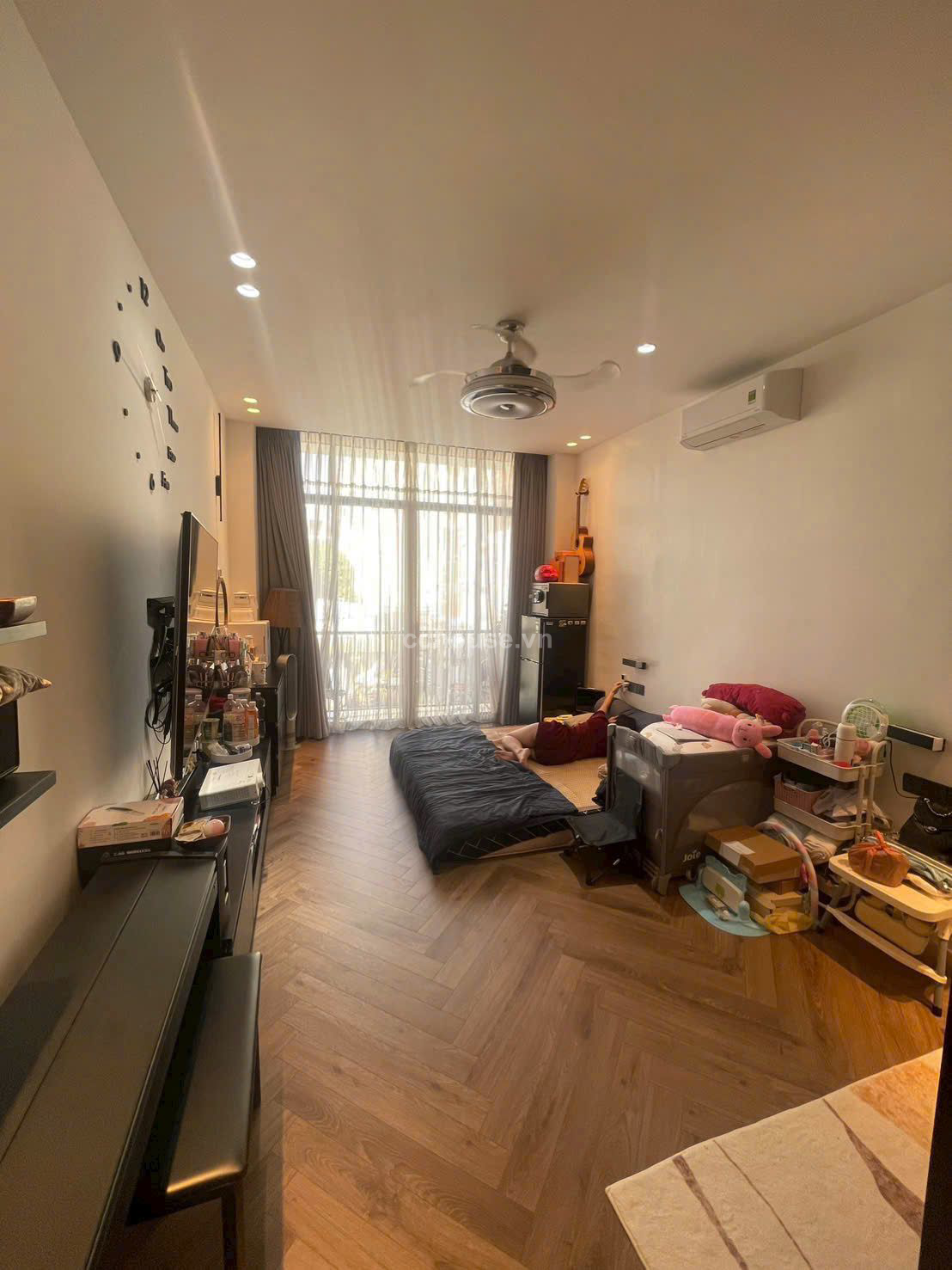  Toà nhà Măt tiền Kinh doanh 5 tầng  ngay Lê Văn sỹ  . Q .Phú nhuận  