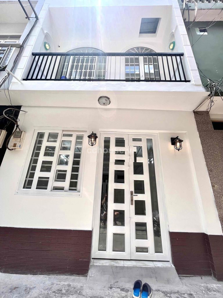 Bán nhà hẻm 224 Lý Thường Kiệt, P.Diên Hồng. DT 4x9.5m, 2 tầng