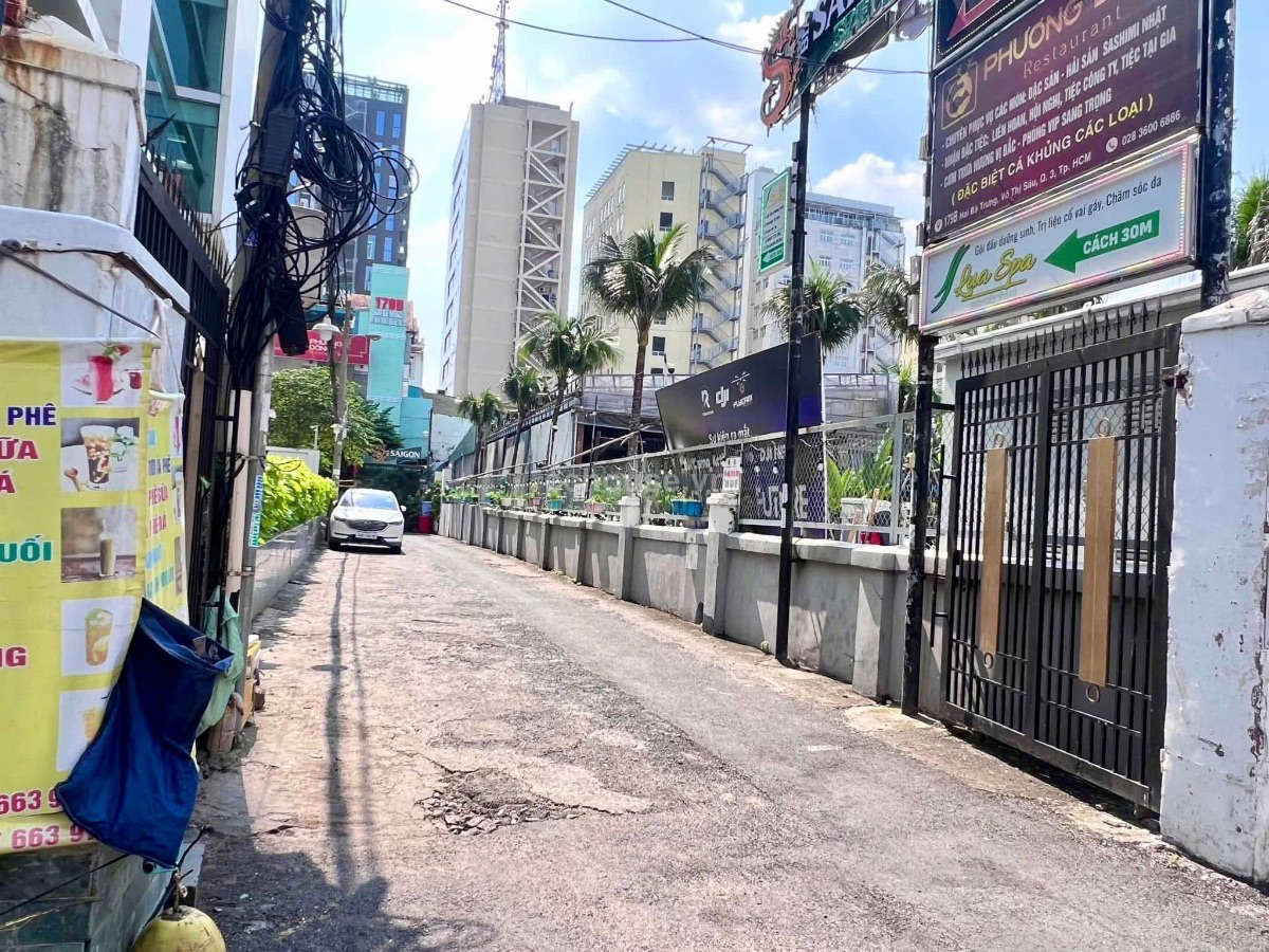 179D HAI BÀ TRƯNG ,QUẬN 3
 Diện tích: 15m x 15m Công nhận 225m2