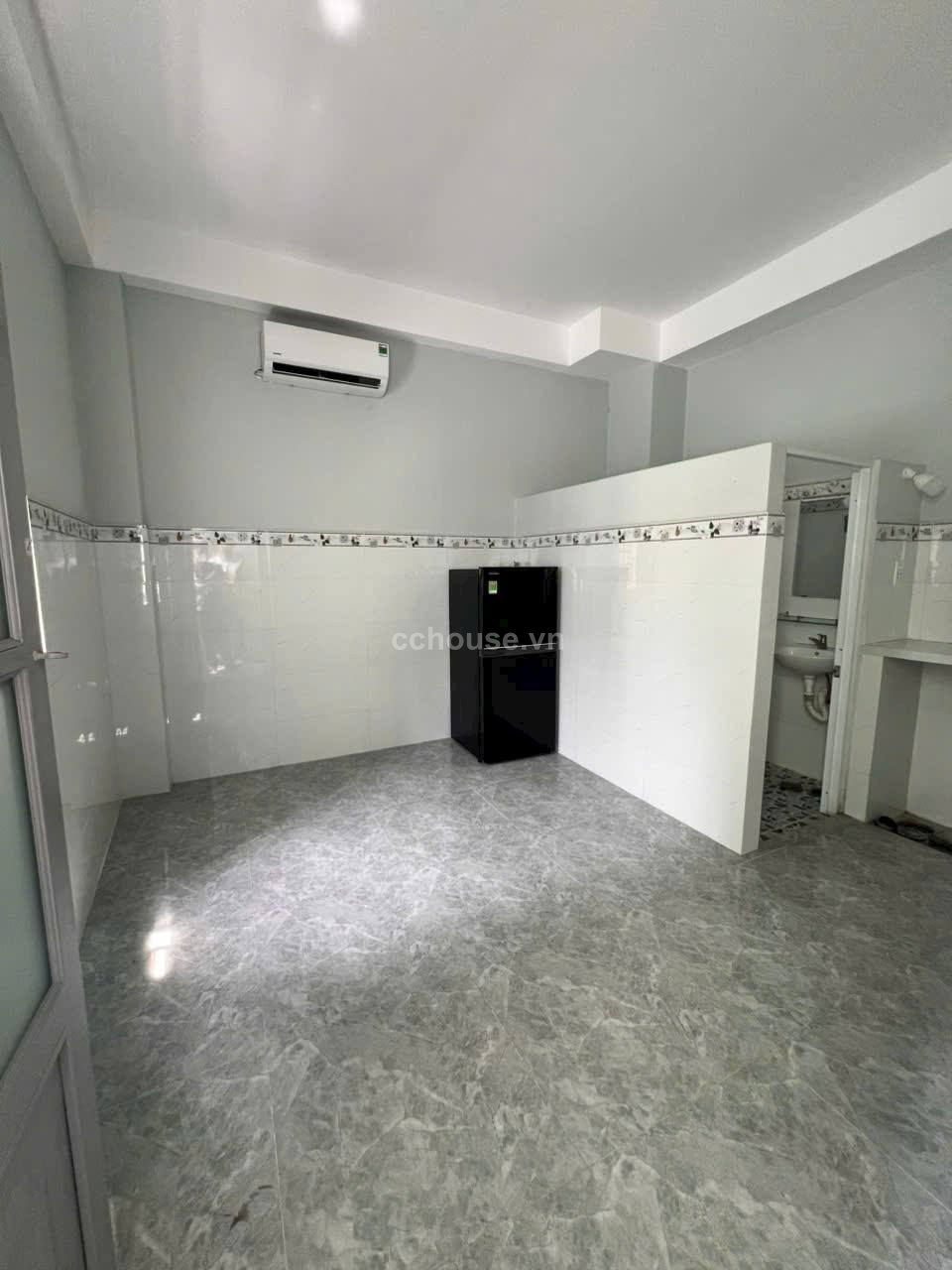 Bán nhà HXH Dương Quảng Hàm, P.An Nhơn. DT 4.6x30m, 4 tầng ST