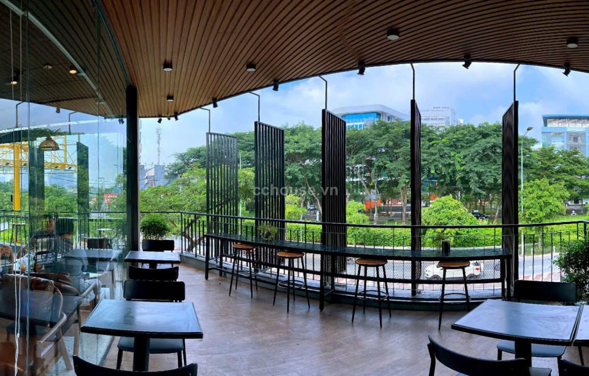 Căn Góc 3 Mặt Tiền Nguyễn Hữu Thọ - Lê Văn Lương. DT 16m*13m. HĐT 250tr/tháng. Giá Bán 120 Tỷ