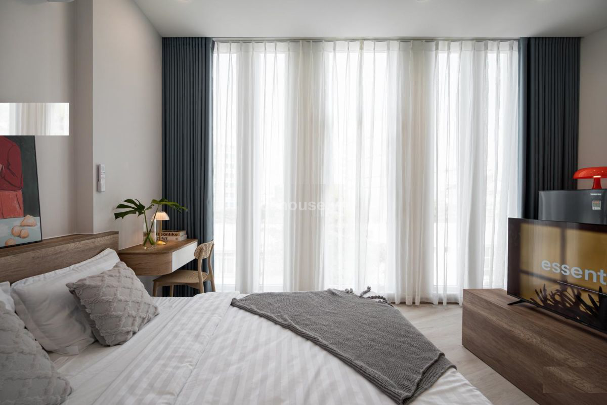 Tòa Căn Hộ Dịch Vụ Cao Cấp 6 Tầng - Thang Máy Ngay Tiệc Cưới Adora Hoàng Văn Thụ. DT: 5.3*15m. 32 Tỷ