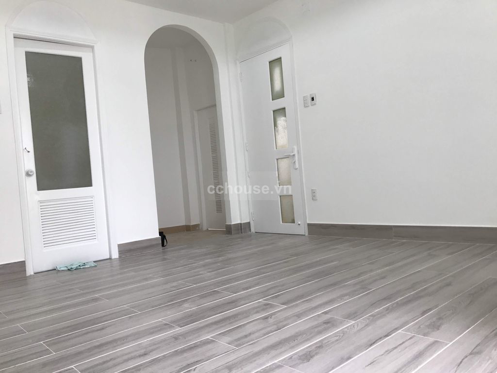 Bán nhà HXH quay đầu Nơ Trang Long, P.Gia Định. DT 4x22m, 4 tầng