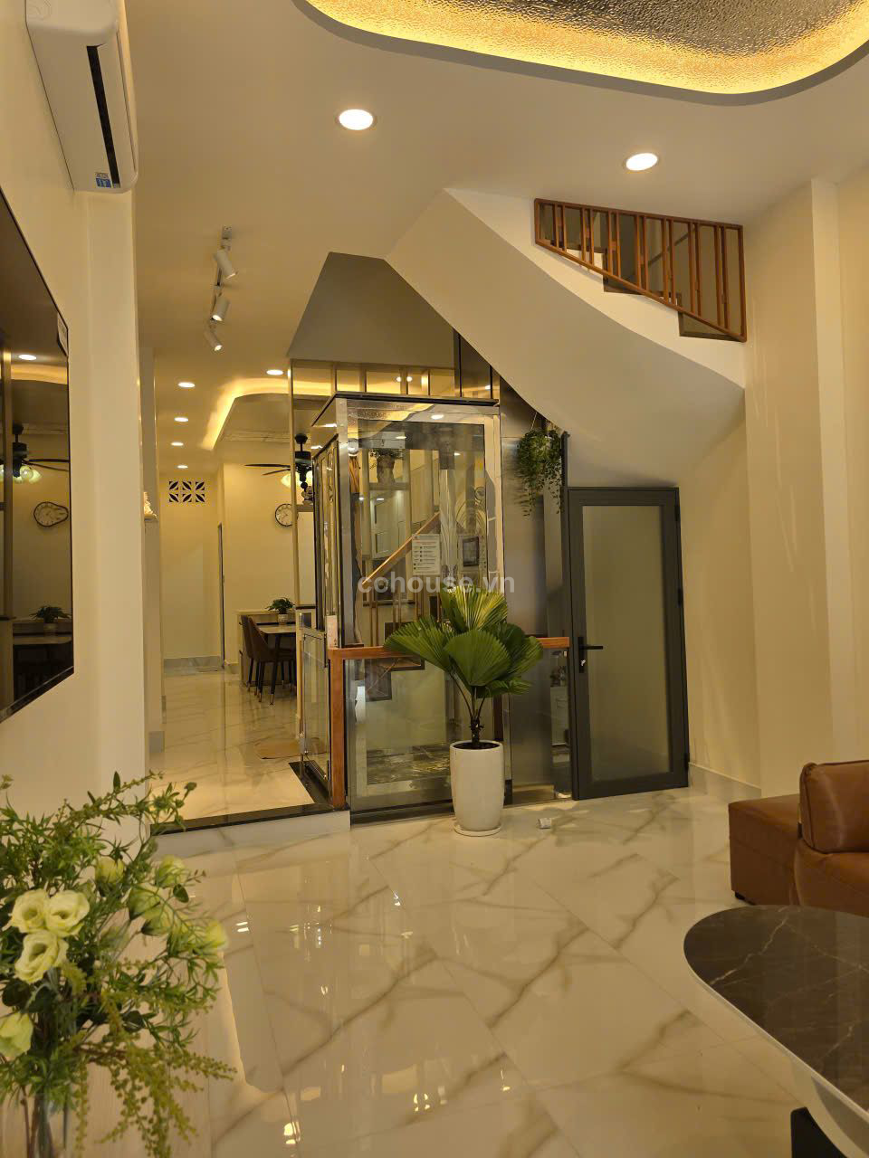 HXH 6m Lê Văn Sỹ Q.Tân Bình ( nay là Phường Tân Sơn Hoà, 60m2, 3 lầu , thang máy )