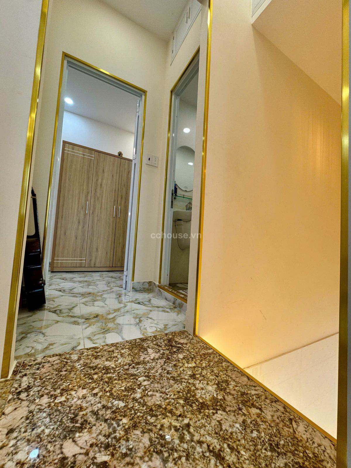 Nhà Hẻm xe hơi Bùi thị Xuân.Tân Bình 