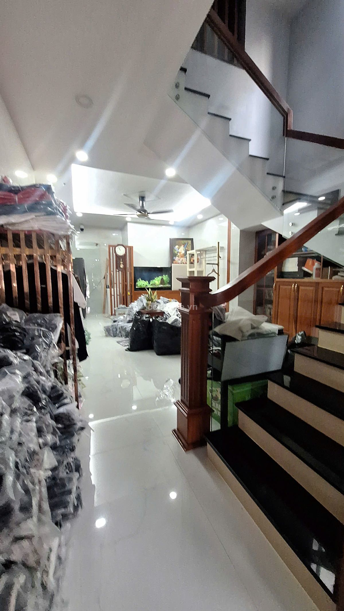 Bán nhà HXH 140 Lê Minh Xuân, P.Tân Hòa. DT 4.4x17m, 5 tầng
