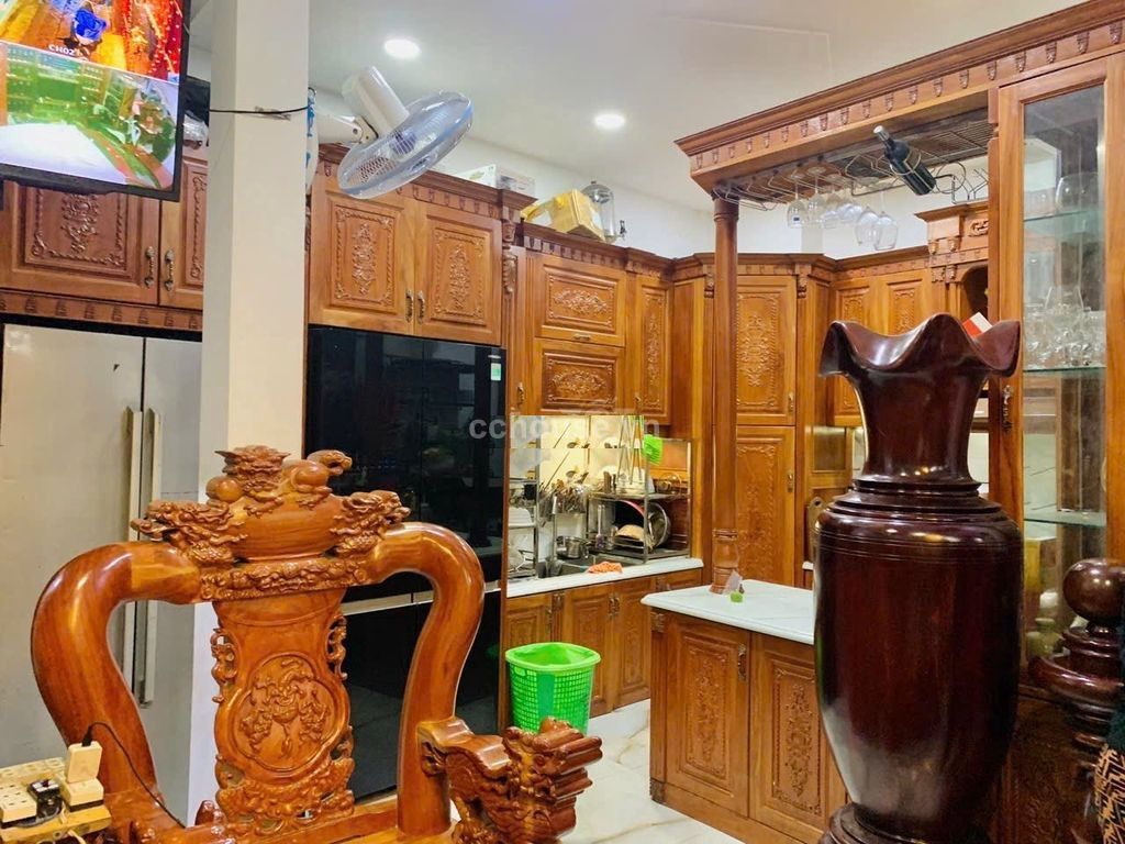 Bán nhà căn góc MT Thích Quảng Đức, P.Đức Nhuận. DT 120m2, 3 tầng