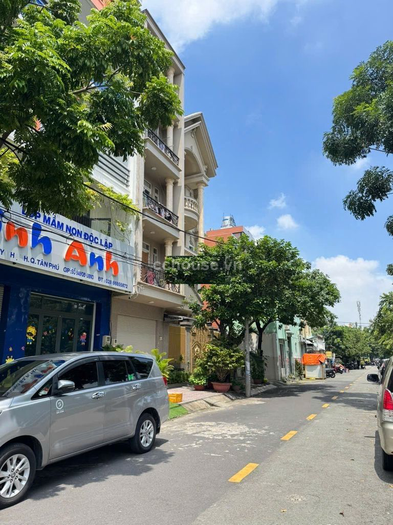 Cho thuê nhà NCMT đường S3, P.Tây Thạnh. DT 8x16m, 5 tầng