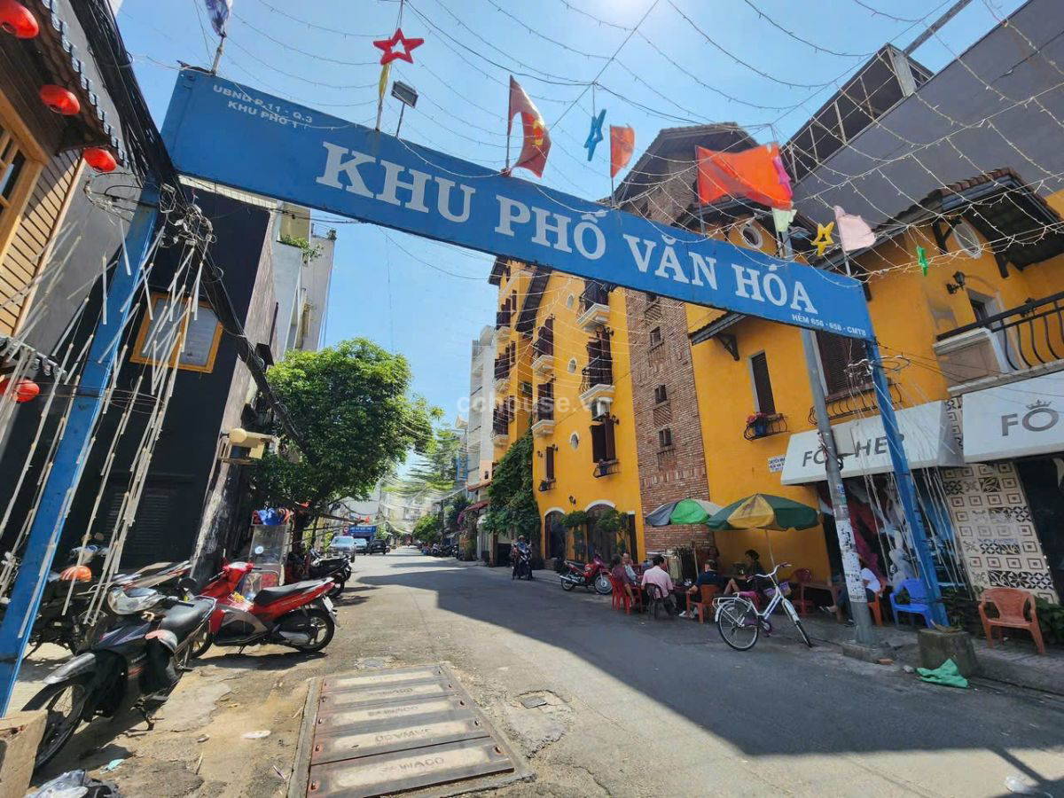 Toa-7-tang--hem--xe-Tai-Quay-dau-Co-ham-Ngang-gan-7m-id8670