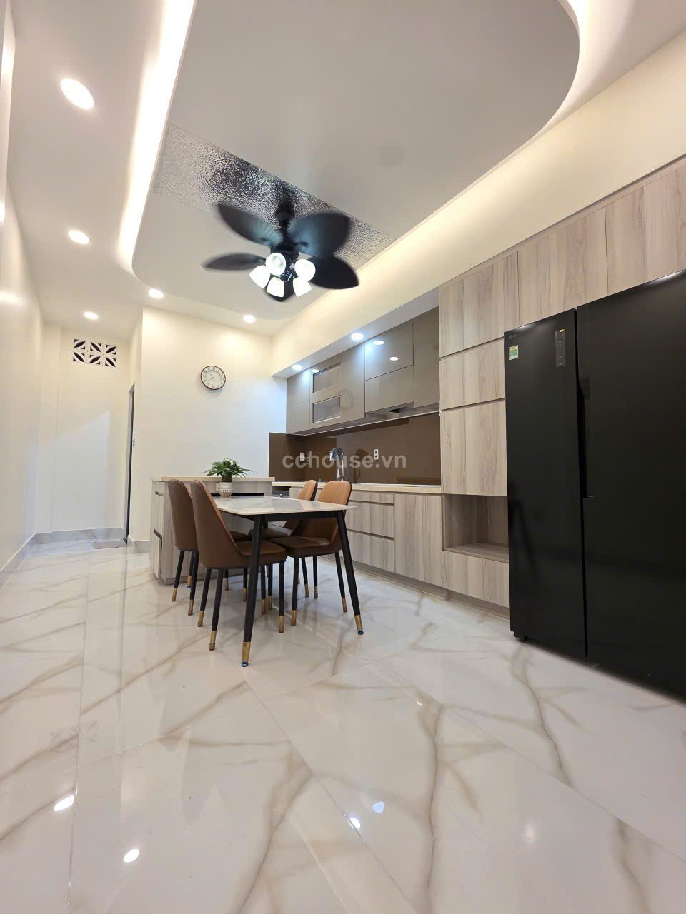 HXH 6m Lê Văn Sỹ Q.Tân Bình ( nay là Phường Tân Sơn Hoà, 60m2, 3 lầu , thang máy )