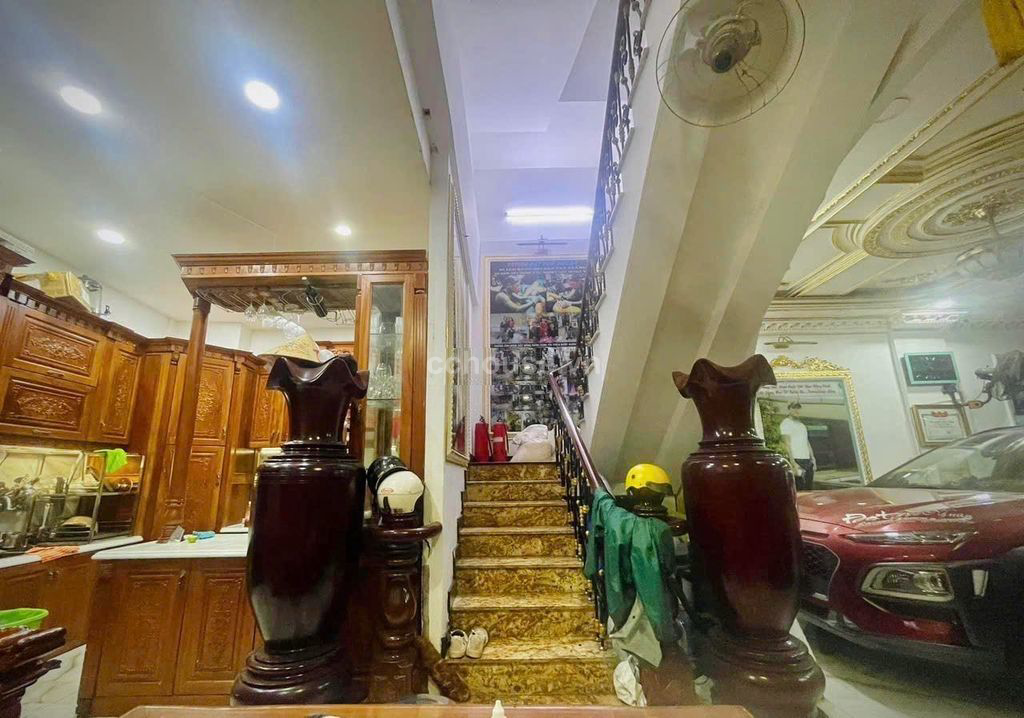 Bán nhà căn góc MT Thích Quảng Đức, P.Đức Nhuận. DT 120m2, 3 tầng