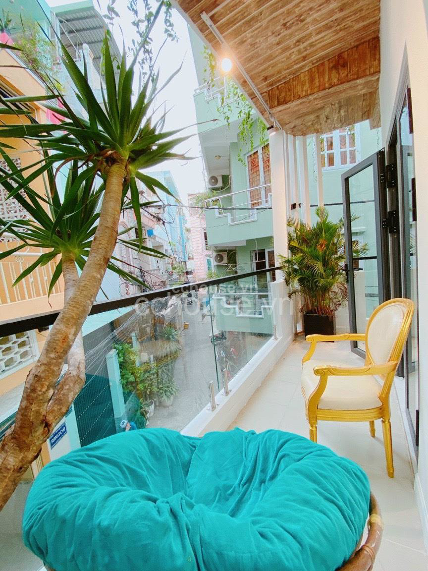 BÁN NHÀ HẺM RỘNG HÒA HẢO, P.4, Q.10, DT 4.4*9M, KC 4 LÀU, GIÁ 8.5 TỶ