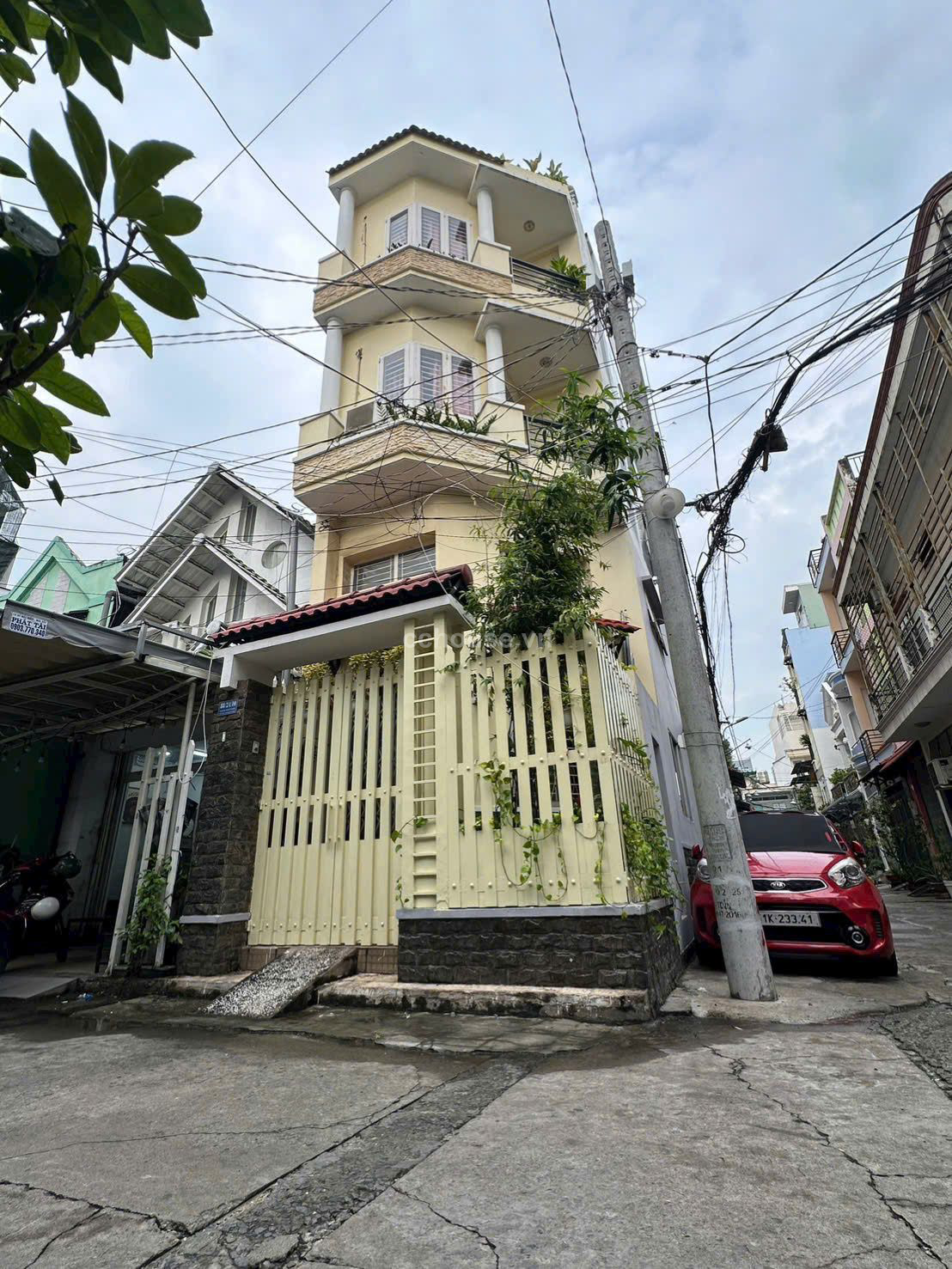 Toà nhà 5 tầng hẻm 8m ngay khu bàu cát .Tân bình .Giá : nhỉnh 10 tỳ
