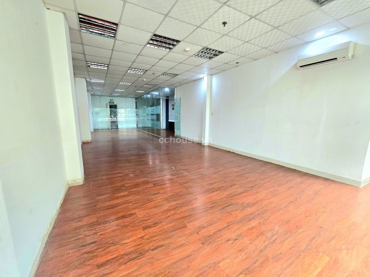 Tòa nhà MT Cao Thắng ngay Võ Văn Tần. DT 6x20m, hầm 8 tầng ST