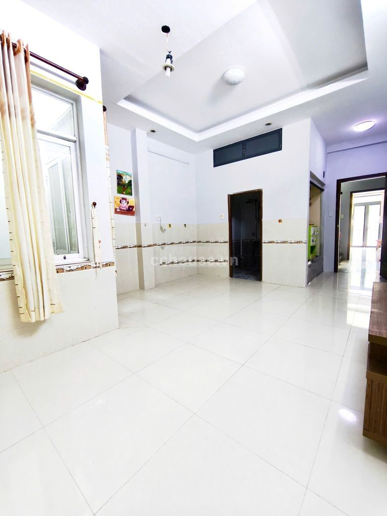 Nhà hẻm 373 Lý Thường Kiệt .P9. Q.Tân Bình 