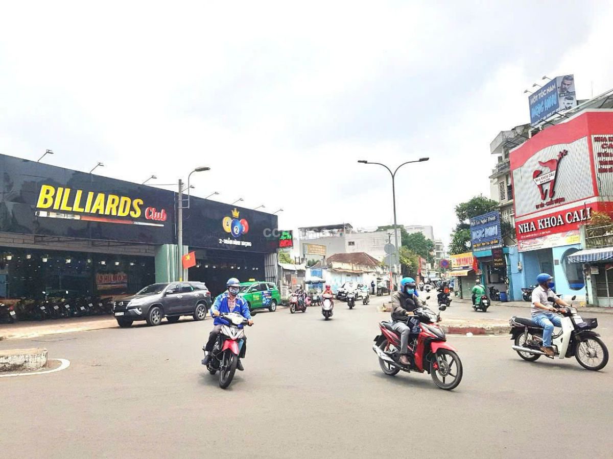 Góc 2 MT 2 Trần Bình Trọng, Phường Bình Lợi Trung (Phường 5-cũ), Quận Bình Thạnh. 
