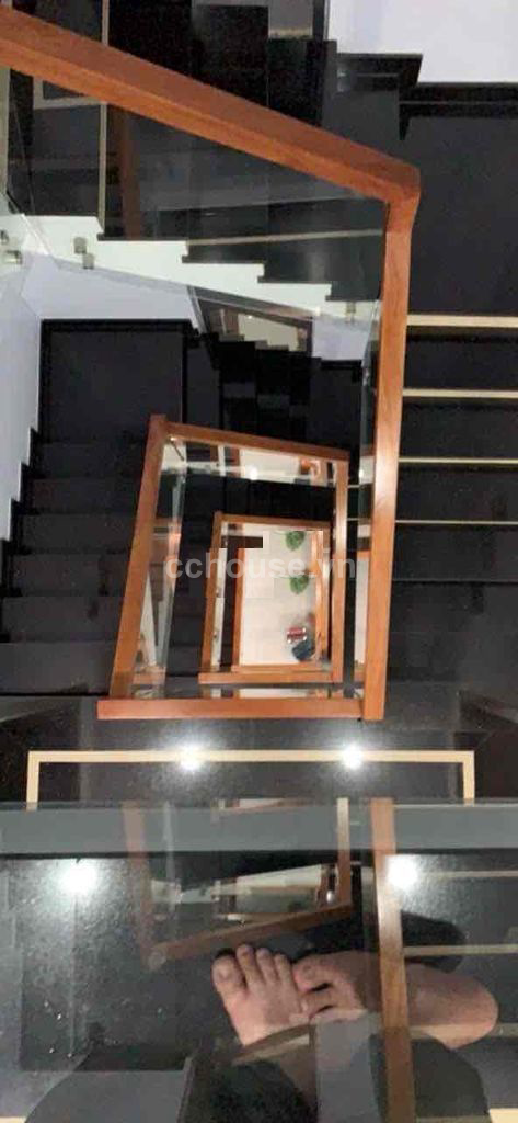 Bán nhà HXH 140 Lê Minh Xuân, P.Tân Sơn Nhất. DT 4x17m, 5 tầng