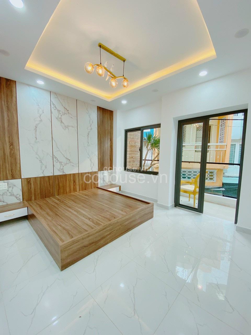 BÁN NHÀ HẺM RỘNG HÒA HẢO, P.4, Q.10, DT 4.4*9M, KC 4 LÀU, GIÁ 8.5 TỶ
