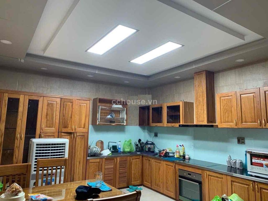 Bán nhà HXH 140 Lê Minh Xuân, P.Tân Sơn Nhất. DT 4x17m, 5 tầng