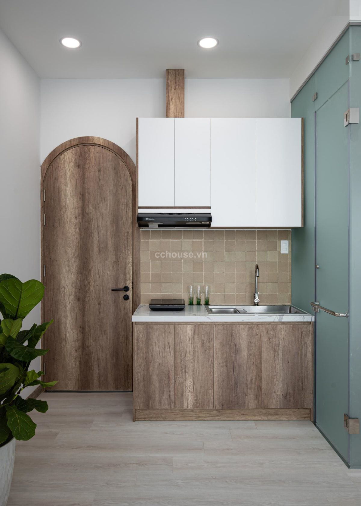 Tòa Căn Hộ Dịch Vụ Cao Cấp 6 Tầng - Thang Máy Ngay Tiệc Cưới Adora Hoàng Văn Thụ. DT: 5.3*15m. 32 Tỷ