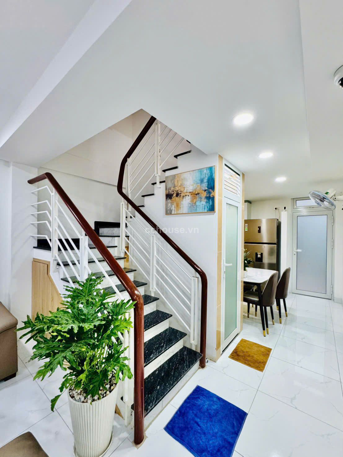 Bán nhà thông HXH 135 Nguyễn Cửu Vân, P.Gia Định. DT 4x10m, 5 tầng
