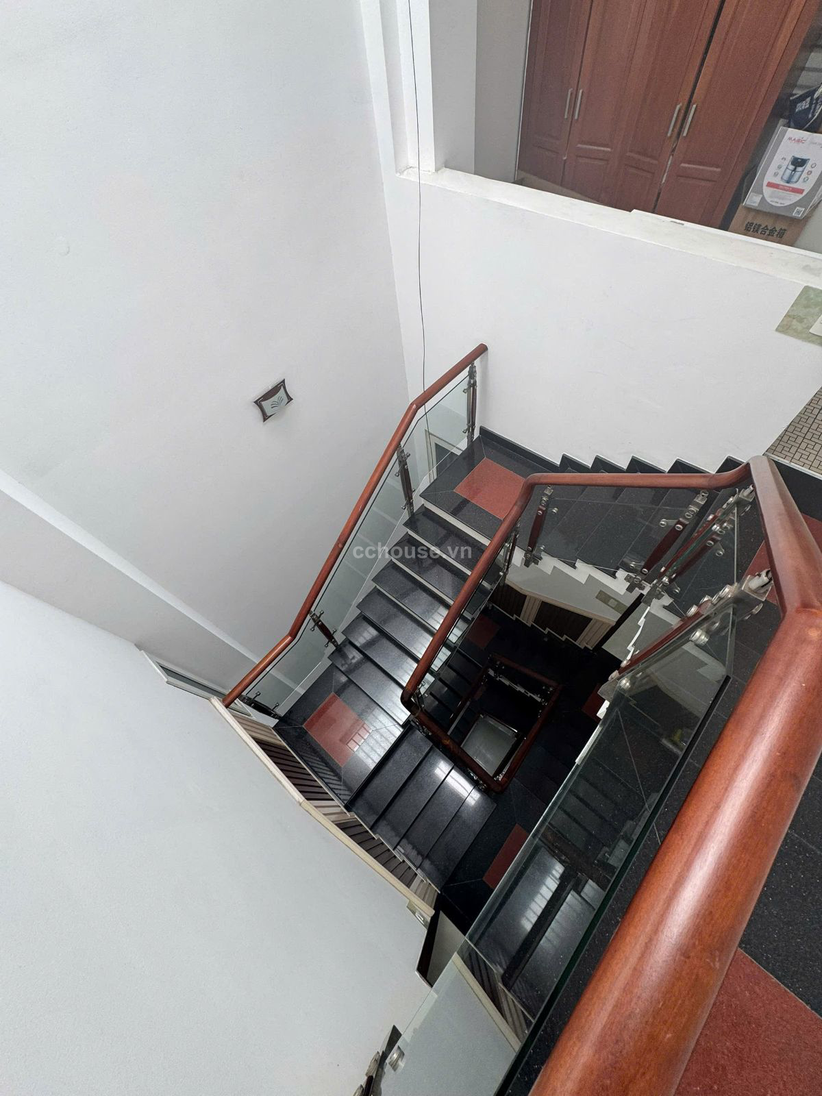 Bán nhà MT VIP Dân Chủ, Tân Thành. DT 4x16m, 4 tầng