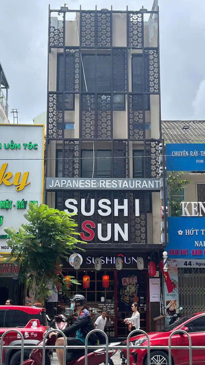 Toa-nha-mat-tien-Nguyen-Cu-Trinh-Phuong-Nguyen-Cu-Trinh-Quan-1--Vi-tri-doi-dien-PullMan--id8520