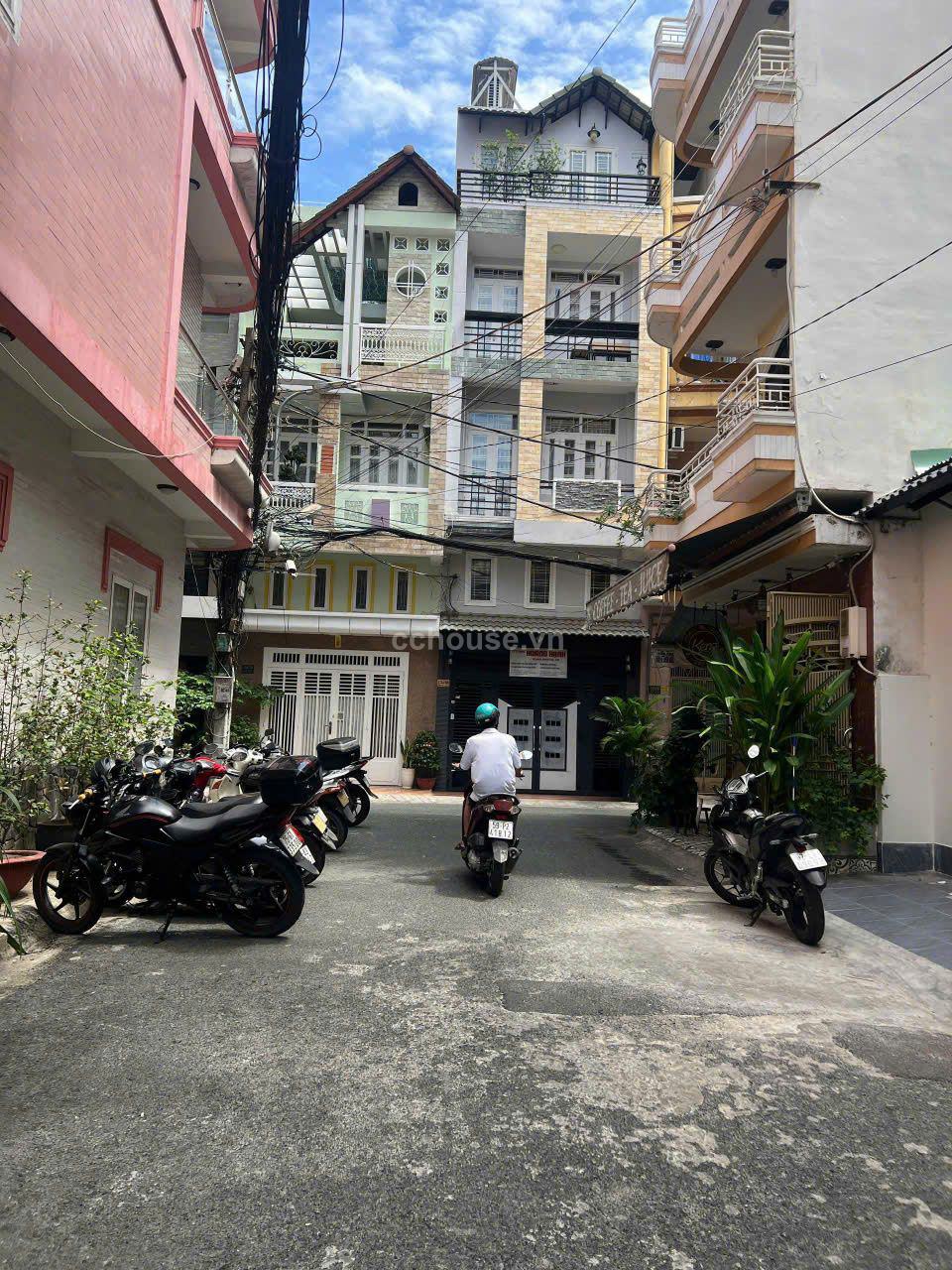 NHÀ HẺM 10M ĐƯỜNG THÀNH THÁI QUẬN 10, DT: 67.36M2 (4.21X16), KC: TRỆT, GIÁ: 17.5 TỶ