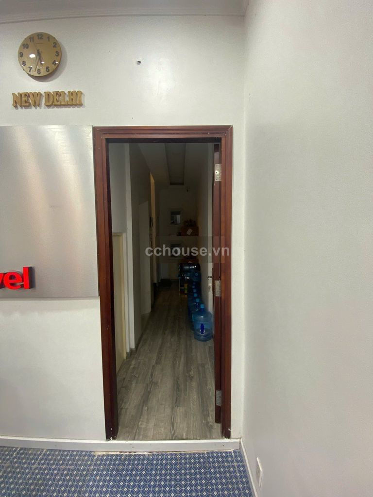 Cho thuê MBKD Calmette, P.Bến Thành. DT 4x20m, 2 tầng