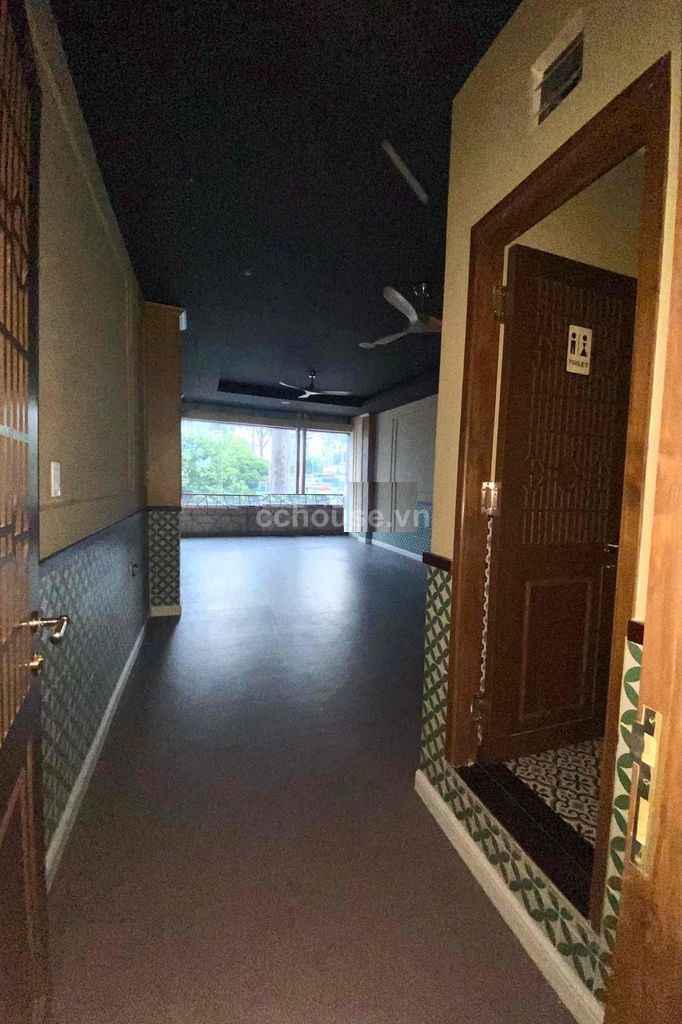 Cho thuê nhà MT Nguyễn Chí Thanh, P.Diên Hồng. DT 4.5x15m, 4 tầng