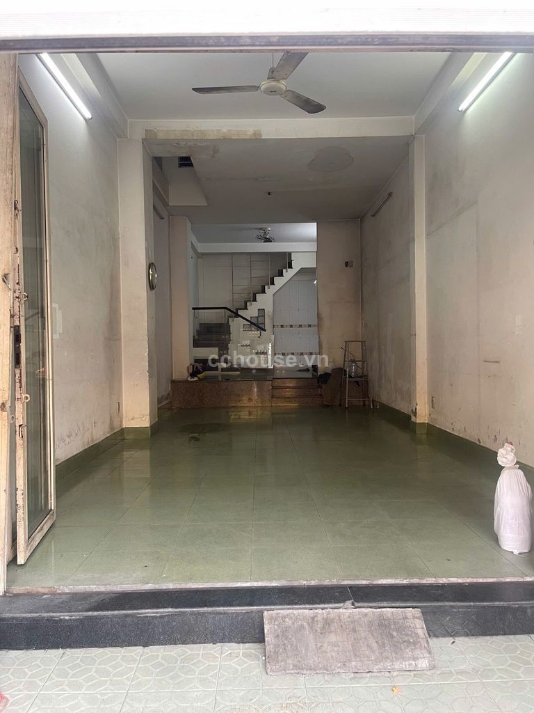 Cho thuê nhà MT Ni Sư Huỳnh Liên, P.Bảy Hiền. DT 4x14m, 3 tầng