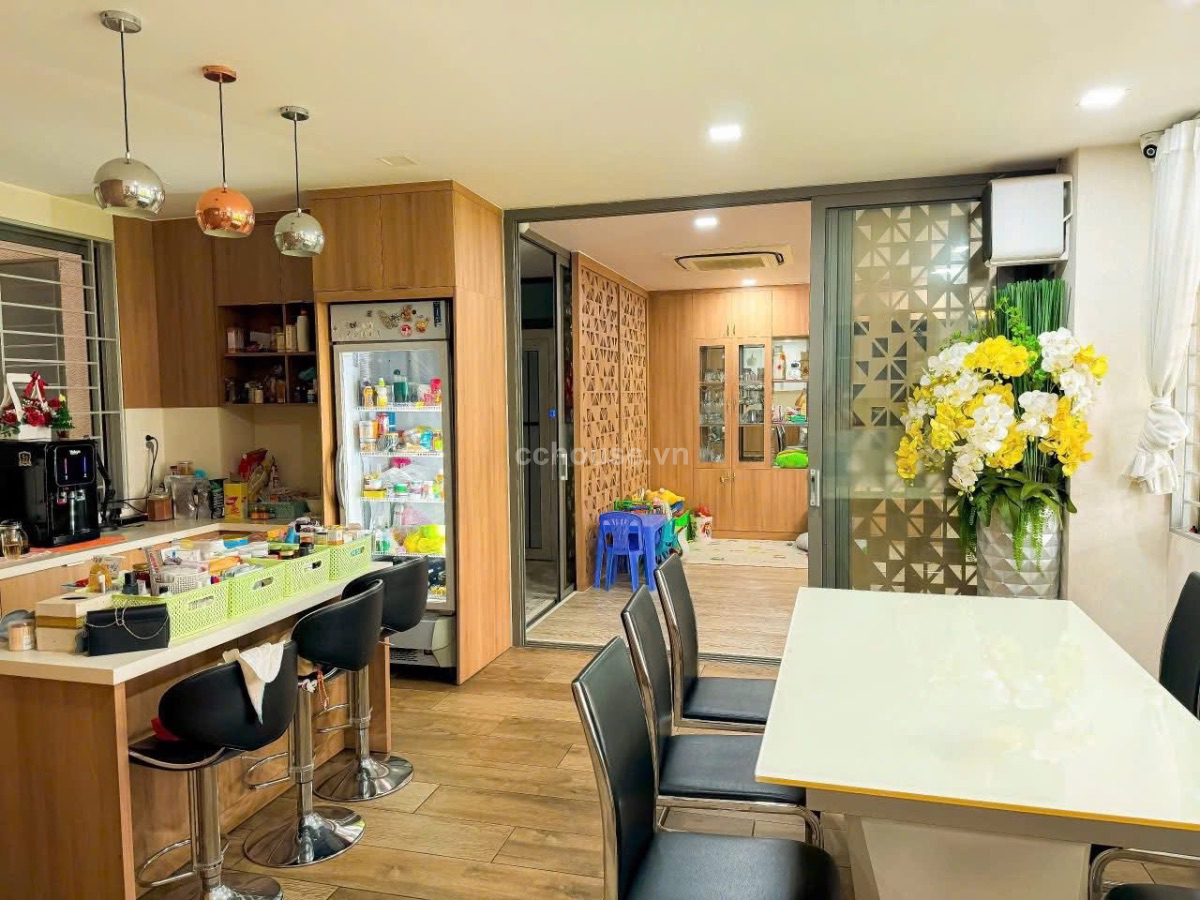 Bán tòa nhà MT Lê Văn Huân, P.Tân Bình. DT 12.5x16m, hầm 6 tầng ST