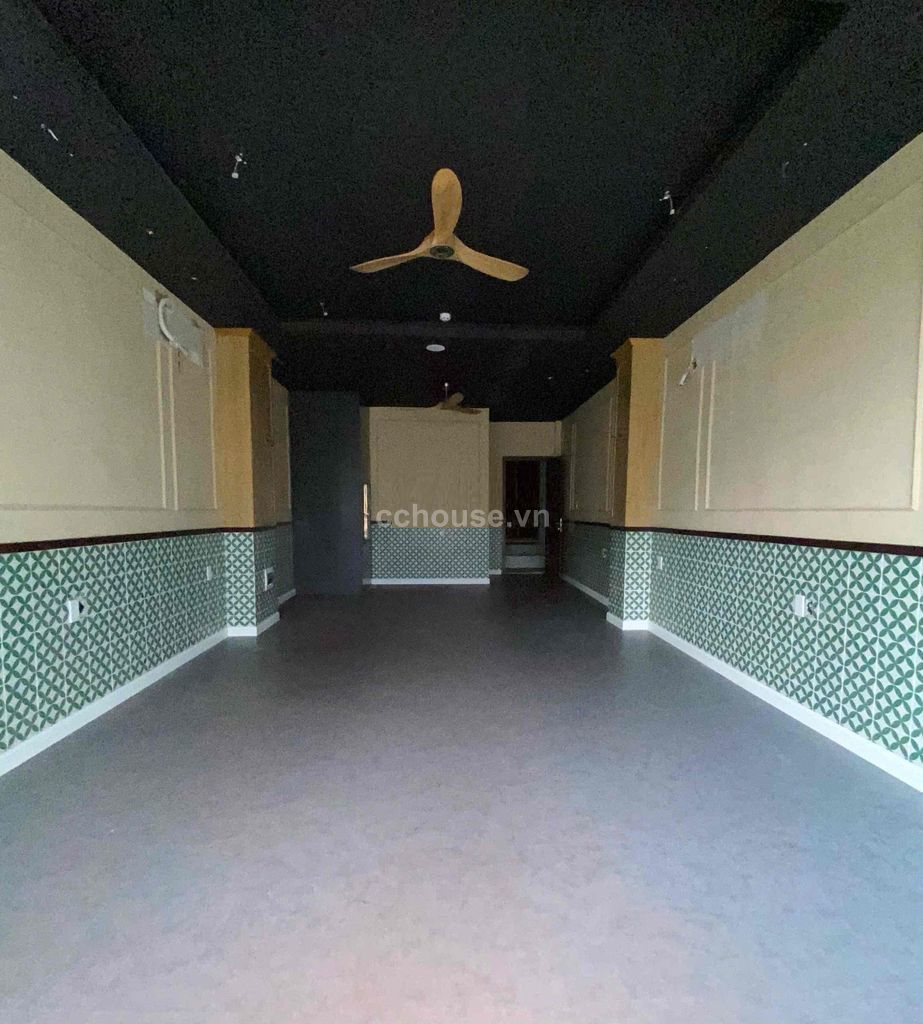 Cho thuê nhà MT Nguyễn Chí Thanh, P.Diên Hồng. DT 4.5x15m, 4 tầng