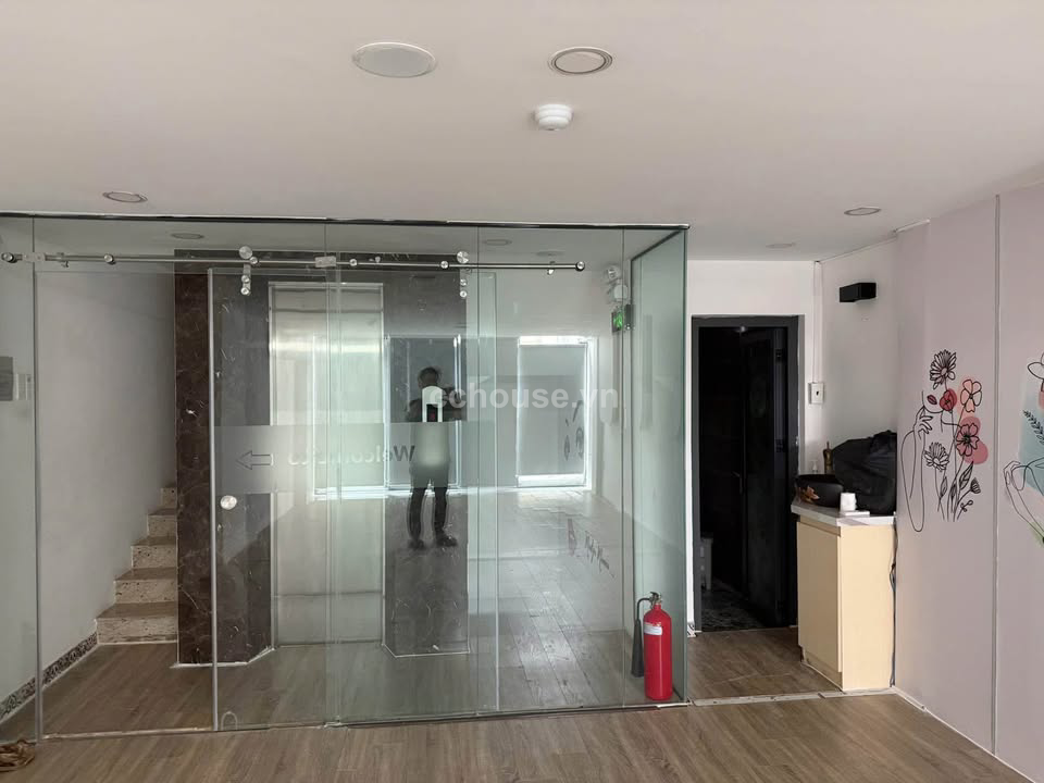 Cho thuê nhà MT Trần Khắc Chân, P.Tân Định. DT 4.6x12m, 5 tầng