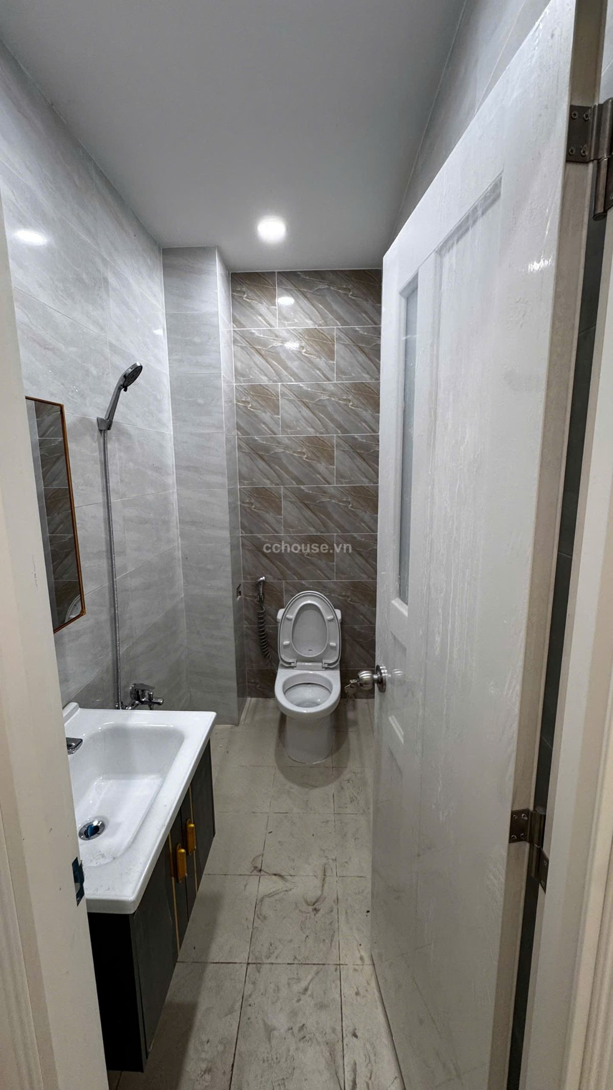 Bán nhà cách MT 20m Thích Quảng Đức, P.Đức Nhuận. DT 3.9x17.2m, 3 tầng