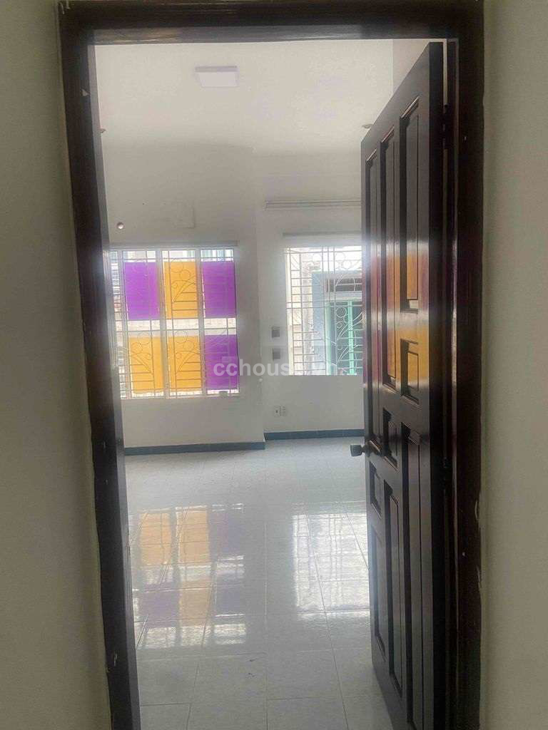 Bán nhà 2 mặt hẻm xe hơi 112 Nguyễn Công Hoan, P.Cầu Kiệu. DT 4x16.5m, 3 tầng