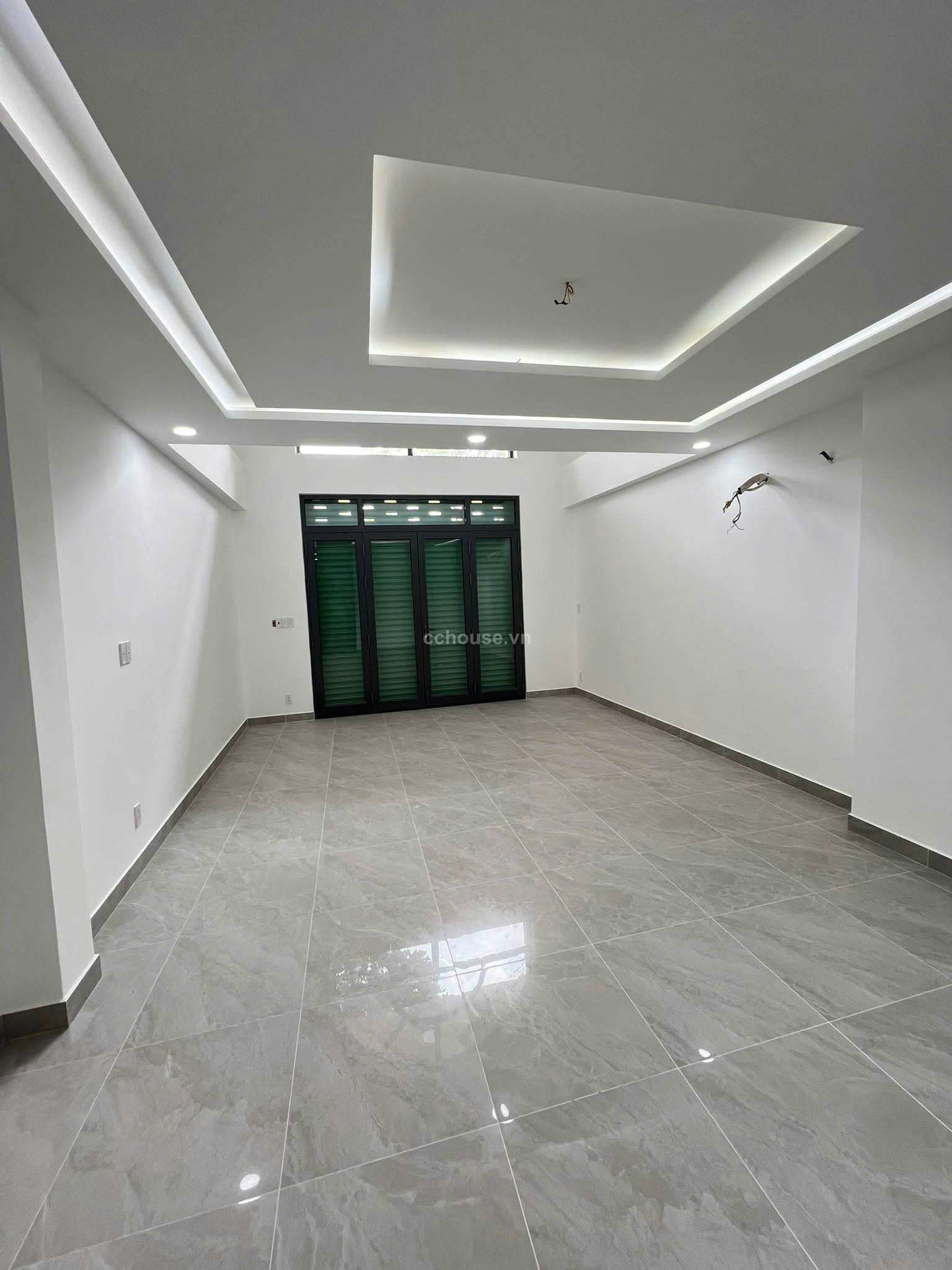 Bán nhà 2MT Trường Sa, P.Nhiêu Lộc. DT 4.75x17m, 6 tầng MCT