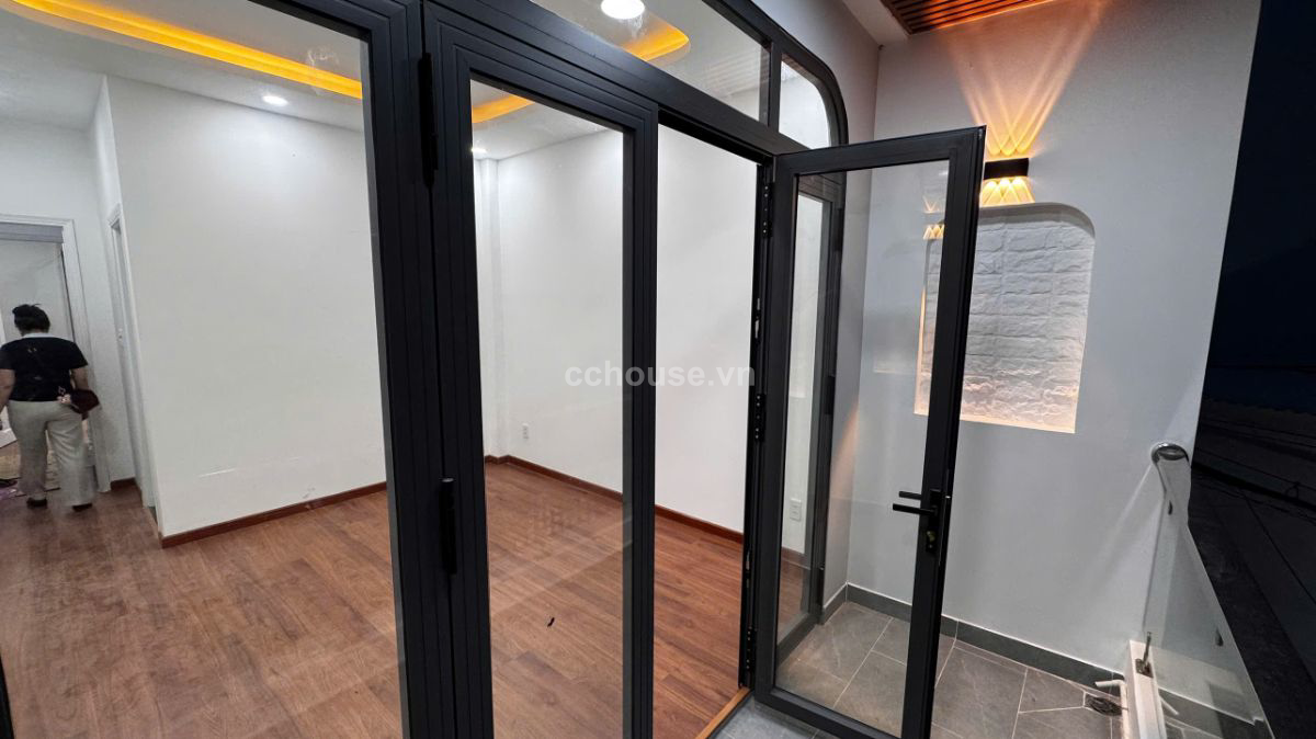 Bán nhà cách MT 20m Thích Quảng Đức, P.Đức Nhuận. DT 3.9x17.2m, 3 tầng