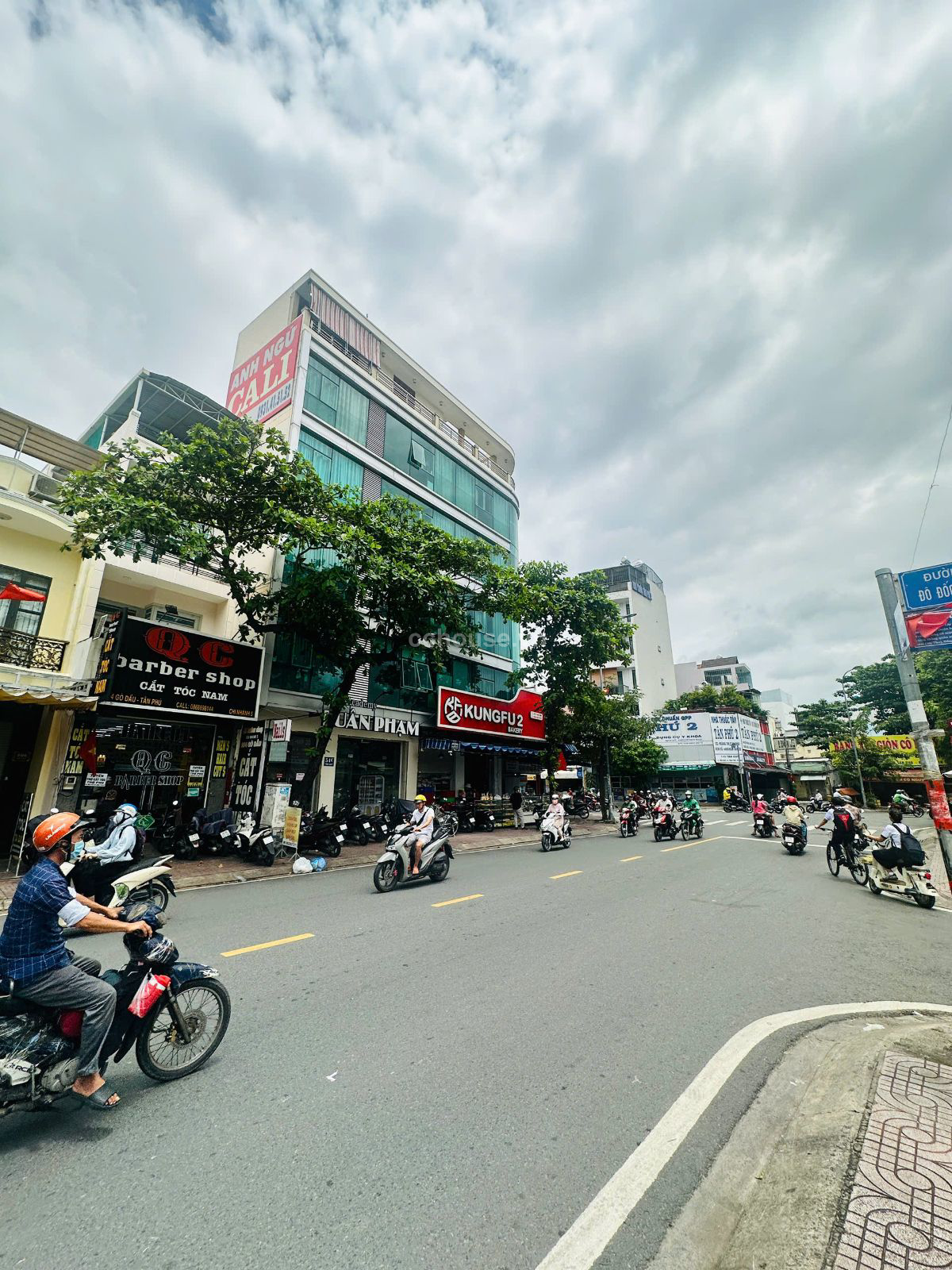 Bán nhà MTKD Gò Dầu, P.Phú Thọ Hòa. DT 4x18.85m, 3 tầng