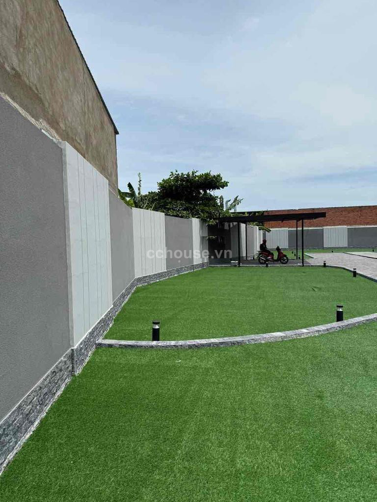 Biệt thự MT Lò Lu (30m), P.Long Phước. DT 25x70m
