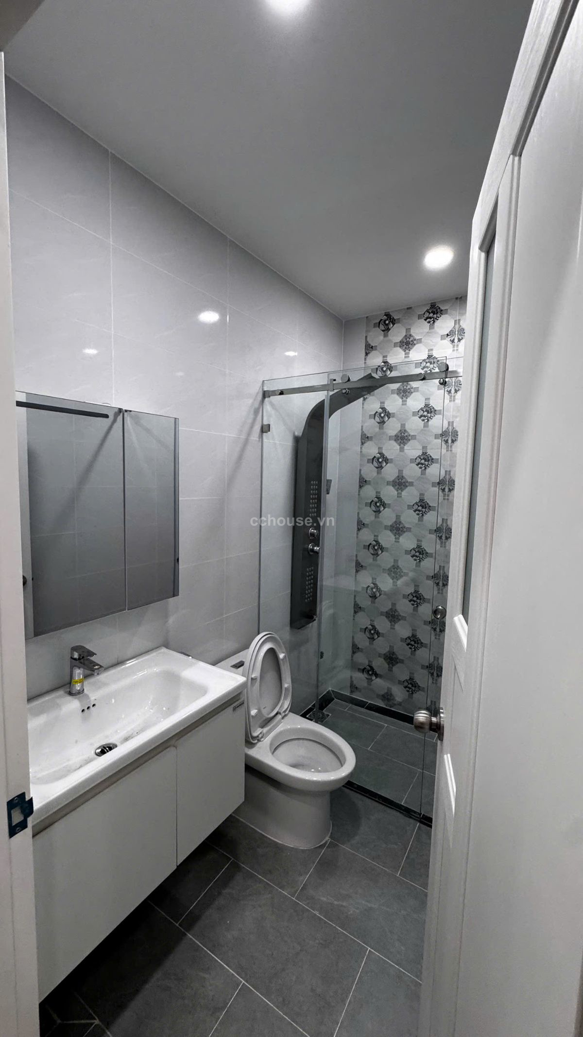 Bán nhà cách MT 20m Thích Quảng Đức, P.Đức Nhuận. DT 3.9x17.2m, 3 tầng